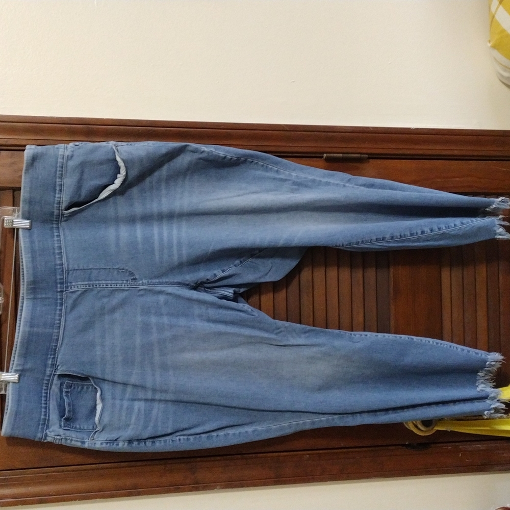 Old Navy Light Washed Stretch Jeans Sz 28Plus
